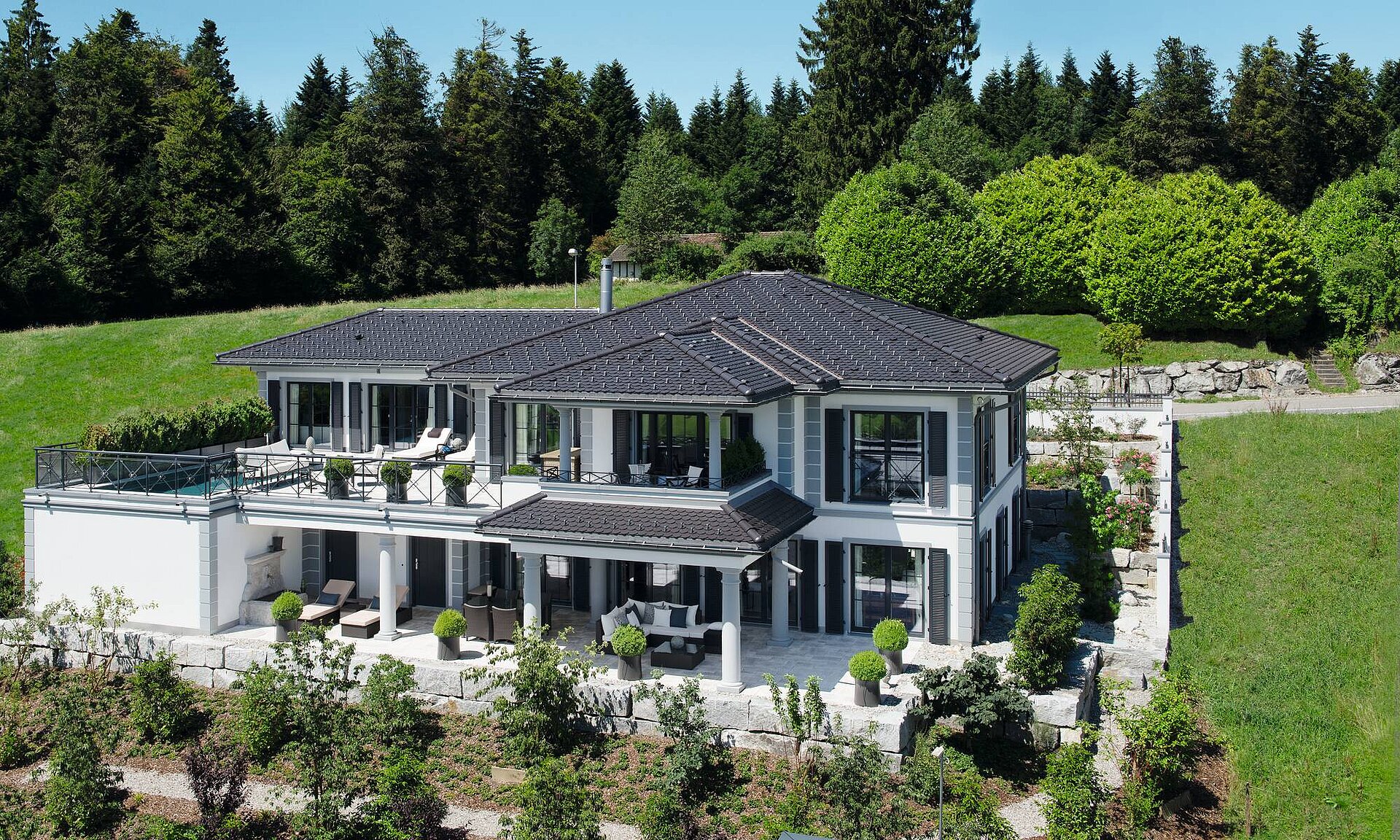 Luxury villa with panoramic views - customised architect-designed houses from WeberHaus 