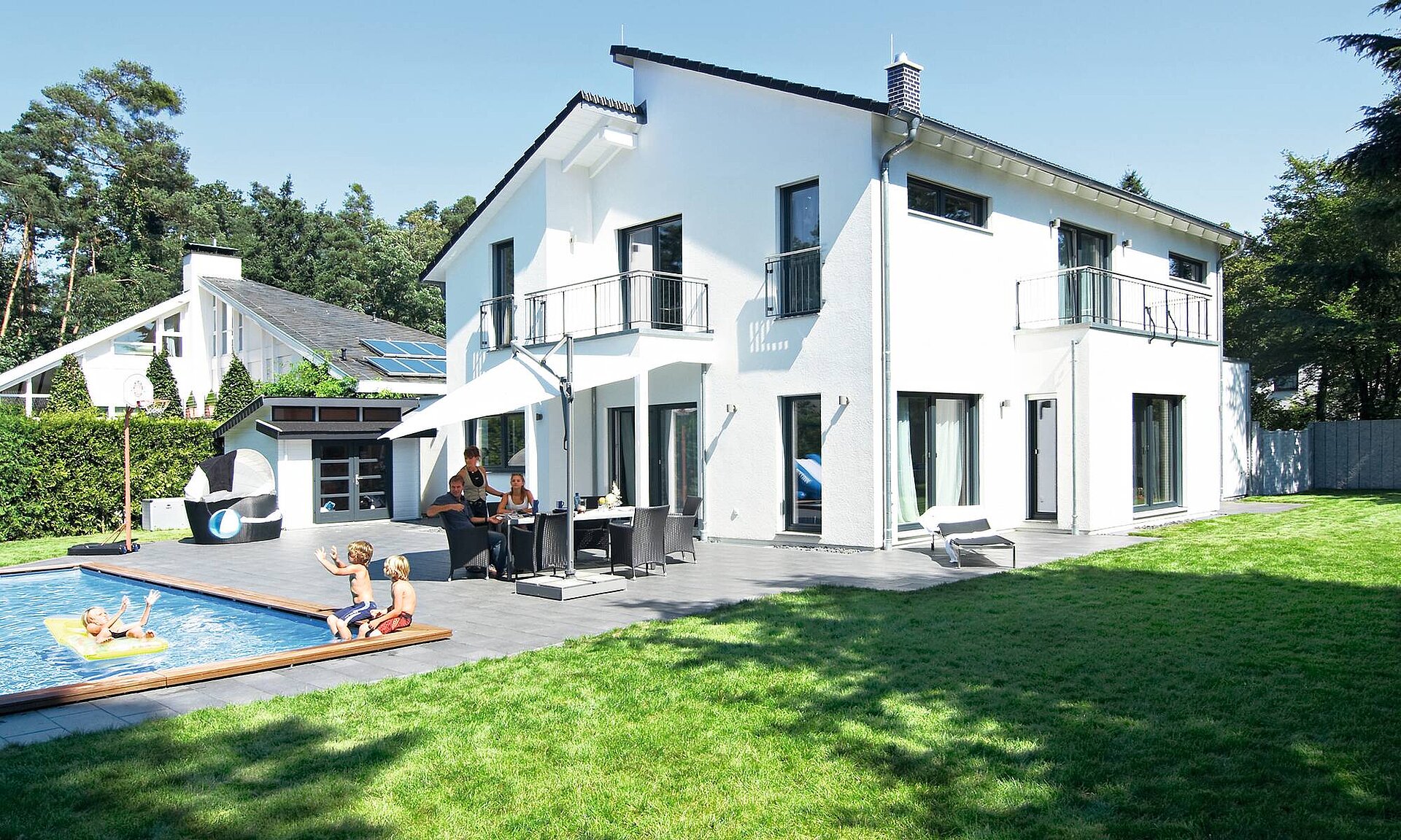 customised WeberHaus with 220 m²