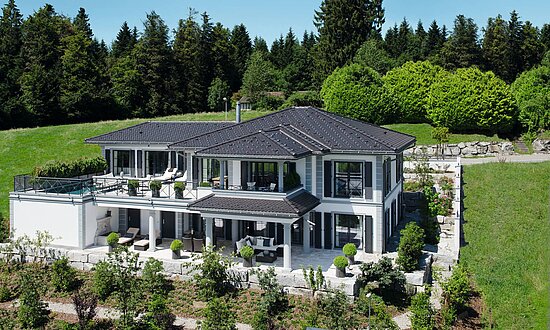 Luxury villa with panoramic views - customised architect-designed houses from WeberHaus 