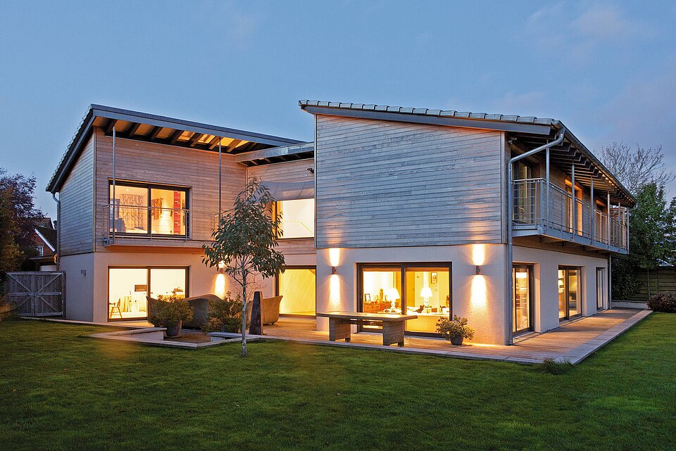 Show home Broad Hinton exterior view