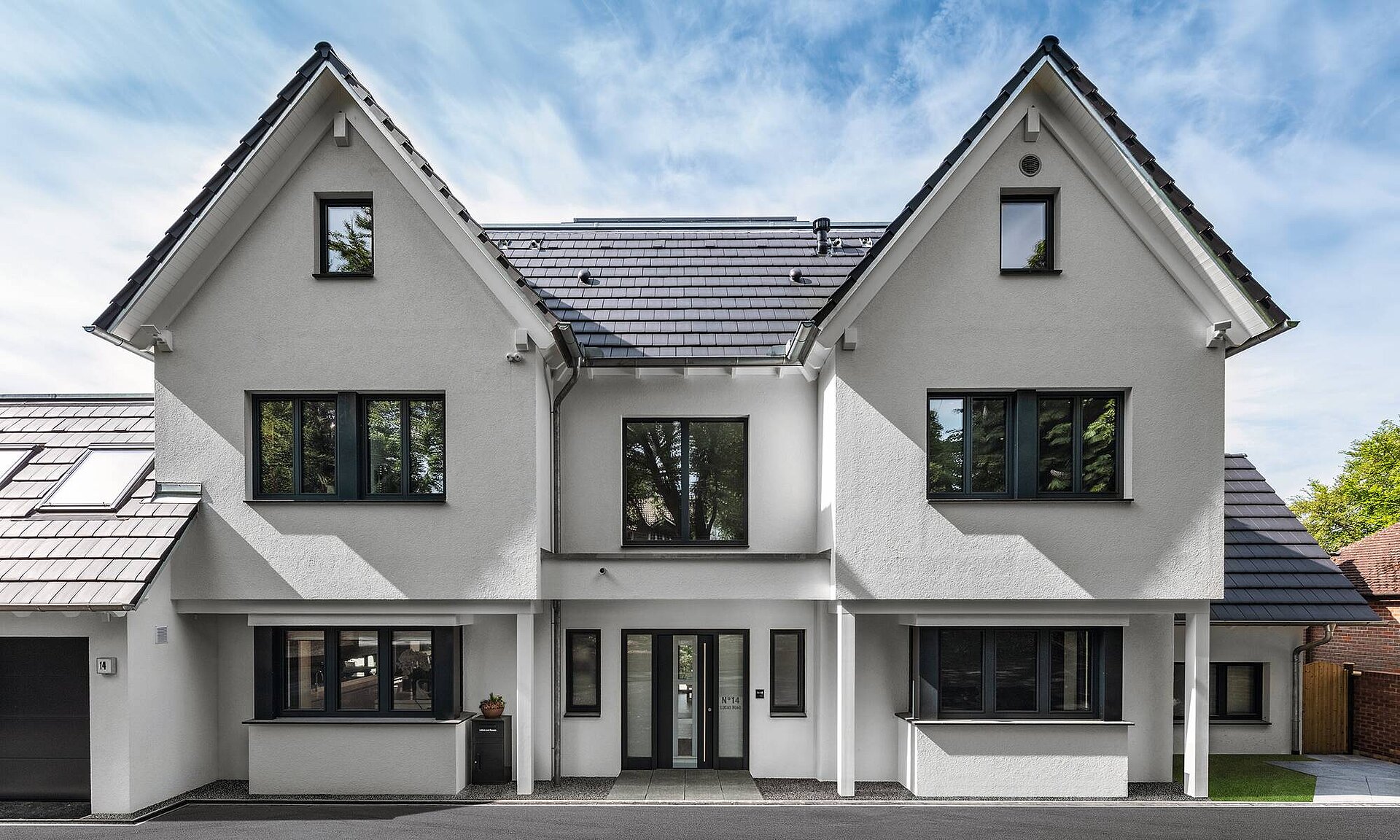 House with two gables and two full storeys